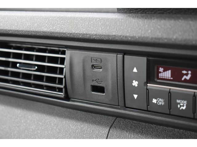 HONDA N BOX CUSTOM 2023