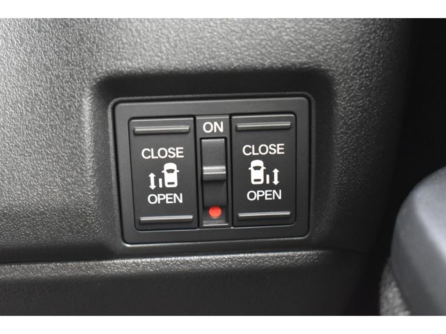 HONDA N BOX CUSTOM 2023