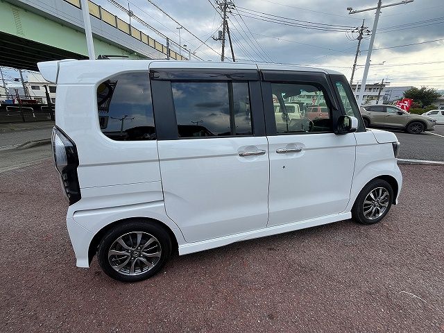 HONDA N BOX CUSTOM 2022