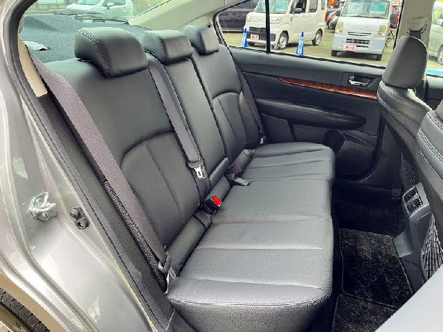 SUBARU LEGACY B4 2011