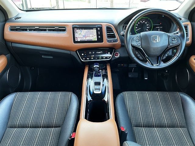 HONDA VEZEL HYBRID 2016