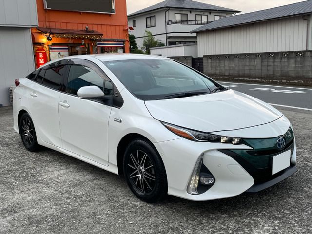 TOYOTA PRIUS PHV 2018