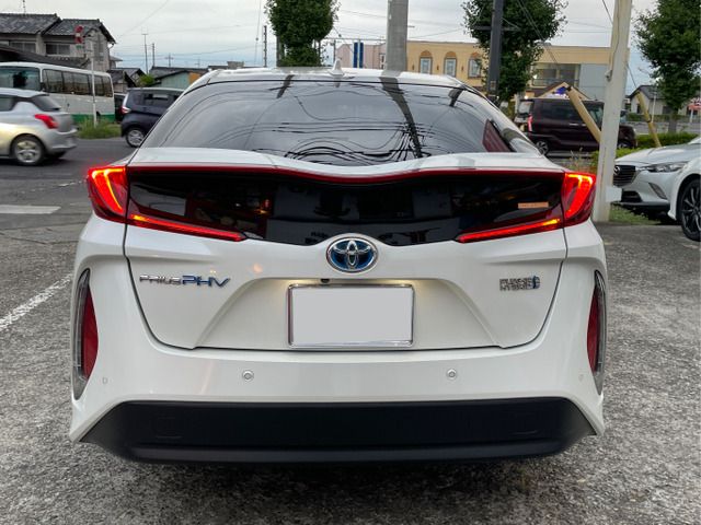 TOYOTA PRIUS PHV 2018
