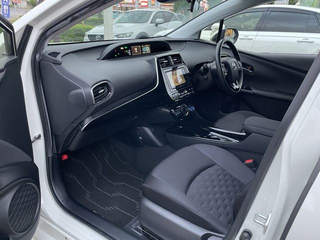 TOYOTA PRIUS PHV 2018
