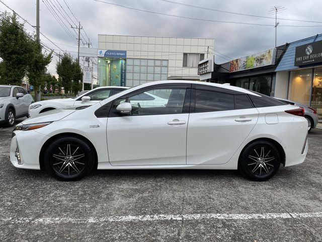 TOYOTA PRIUS PHV 2018
