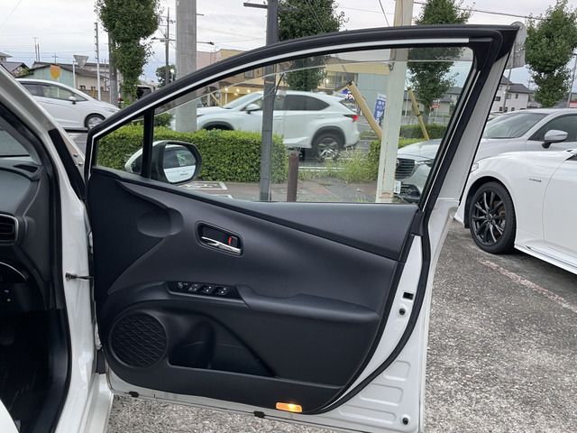 TOYOTA PRIUS PHV 2018