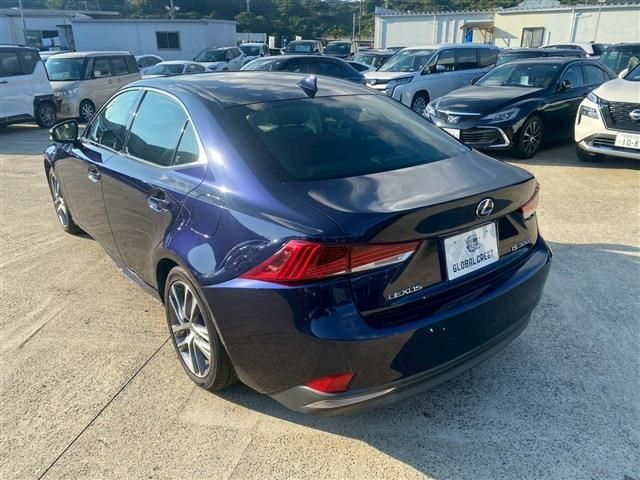 TOYOTA LEXUS IS300h 2018