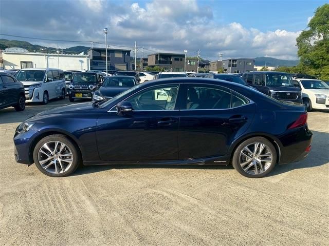 TOYOTA LEXUS IS300h 2018