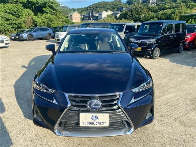TOYOTA LEXUS IS300h 2018