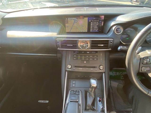 TOYOTA LEXUS IS300h 2018