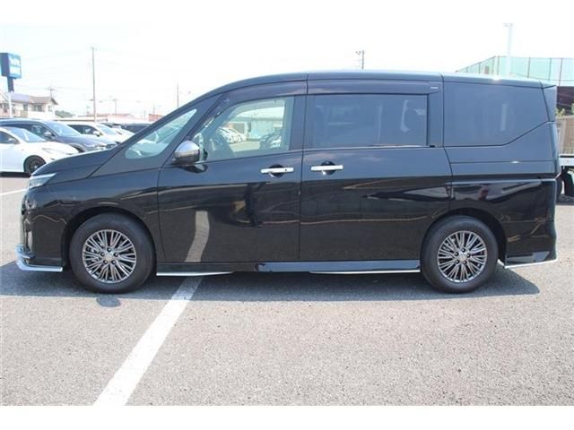 NISSAN SERENA  WG 2023