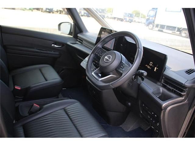 NISSAN SERENA  WG 2023