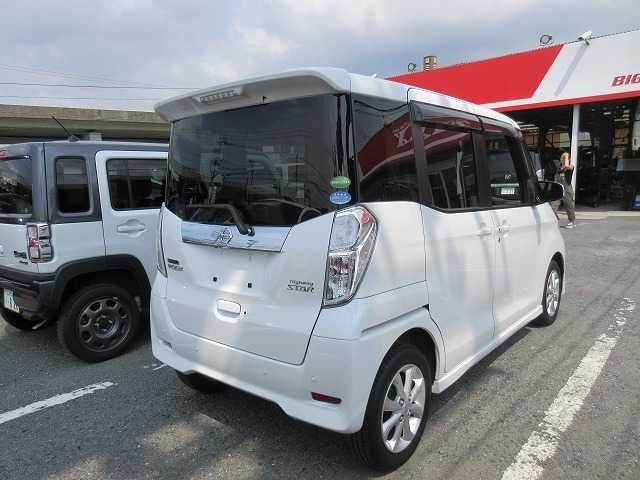 NISSAN DAYZ ROOX 2018