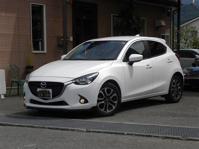 MAZDA DEMIO 2016