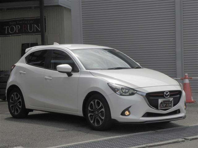 MAZDA DEMIO 2016