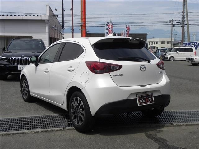 MAZDA DEMIO 2016