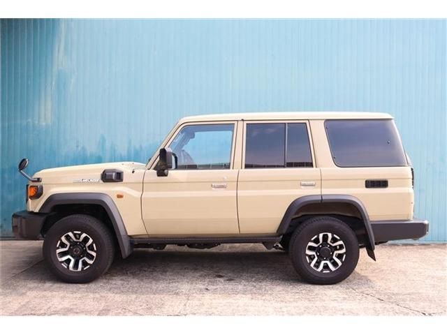 TOYOTA LANDCRUISER 70 2024