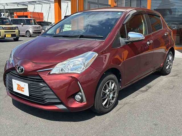TOYOTA VITZ 2017