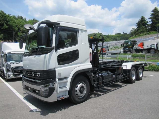 MITSUBISHI FUSOU SUPER GREAT 2025