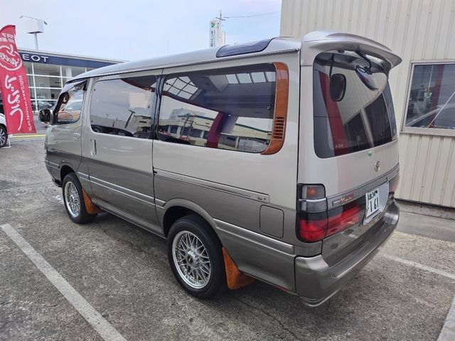TOYOTA HIACE wagon 4WD 1996