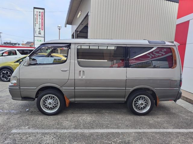 TOYOTA HIACE wagon 4WD 1996
