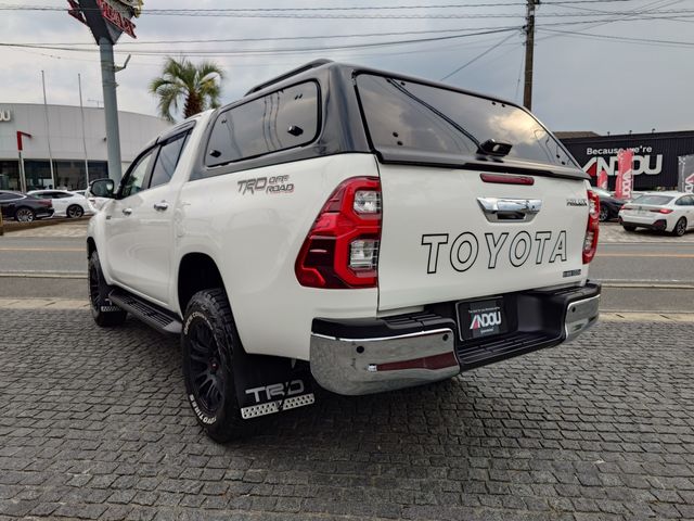 TOYOTA HILUX 4WD 2023