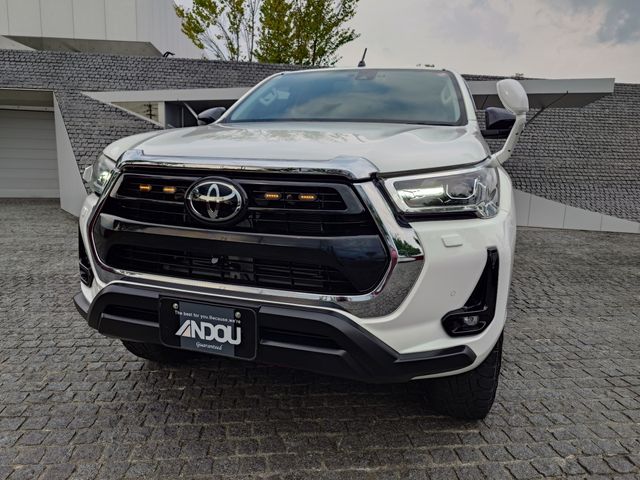 TOYOTA HILUX 4WD 2023