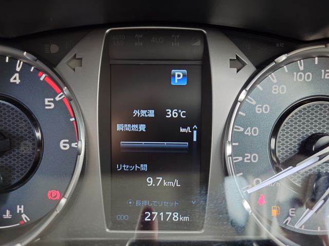 TOYOTA HILUX 4WD 2023