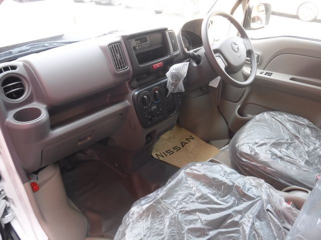 NISSAN CLIPPER van 2025