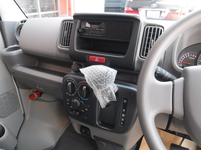 NISSAN CLIPPER van 2025