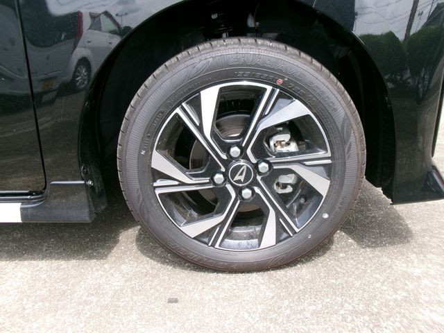 DAIHATSU TANTO CUSTOM 2025