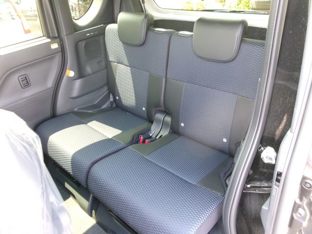 DAIHATSU TANTO CUSTOM 2025