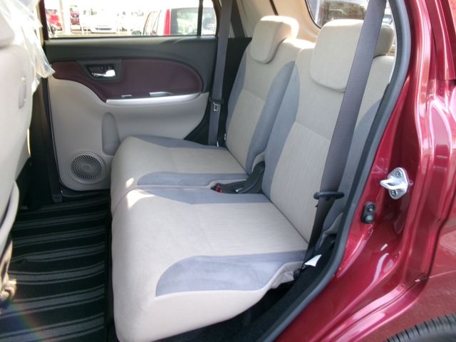 DAIHATSU CAST STYLE 2017