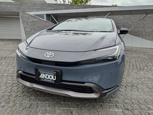 TOYOTA PRIUS 2025