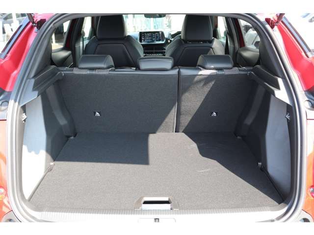 PEUGEOT PEUGEOT e-2008 2025