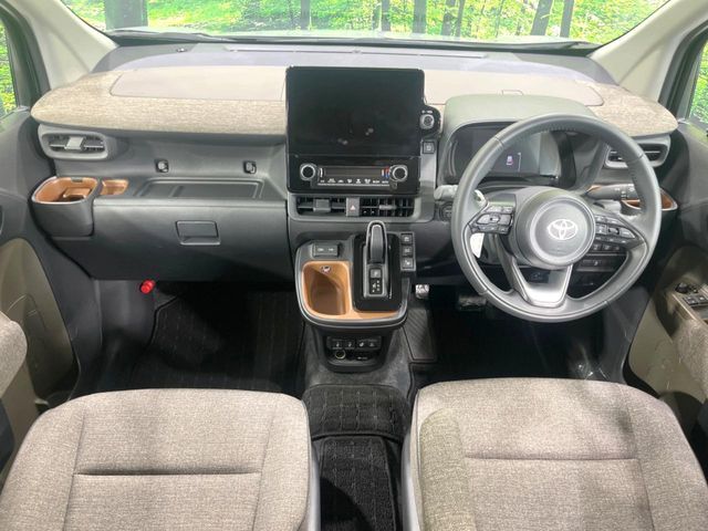 TOYOTA SIENTA HYBRID 2024