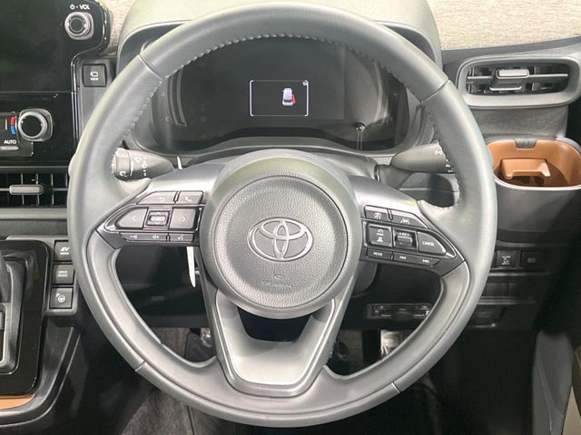 TOYOTA SIENTA HYBRID 2024