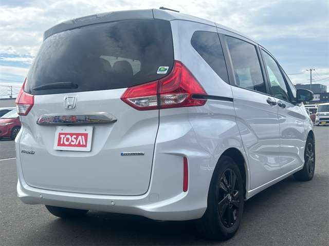HONDA FREED HYBRID 2023
