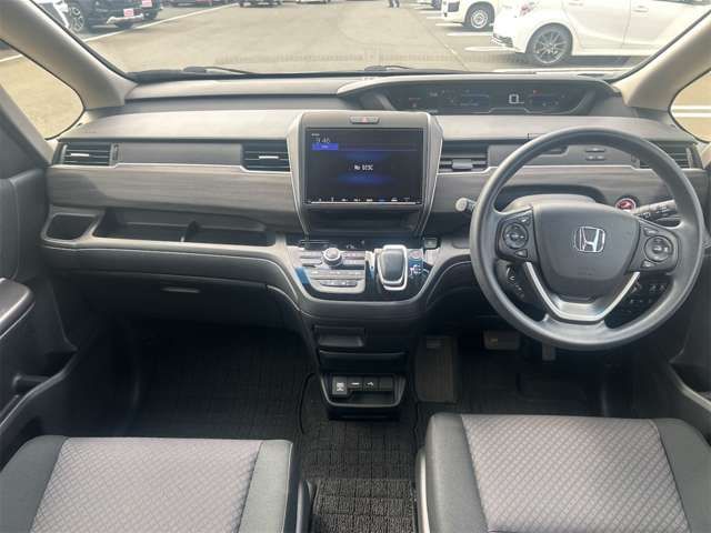 HONDA FREED HYBRID 2023