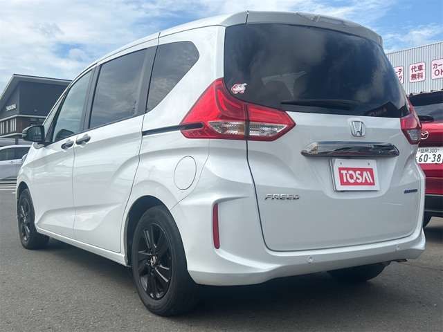 HONDA FREED HYBRID 2023