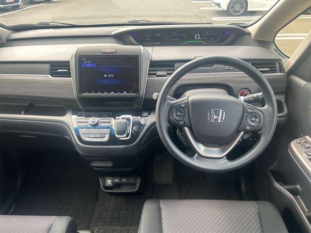 HONDA FREED HYBRID 2023