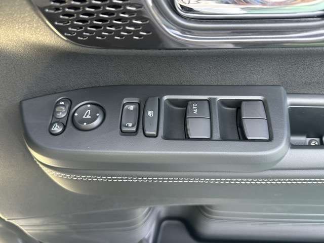 HONDA N BOX CUSTOM 2025