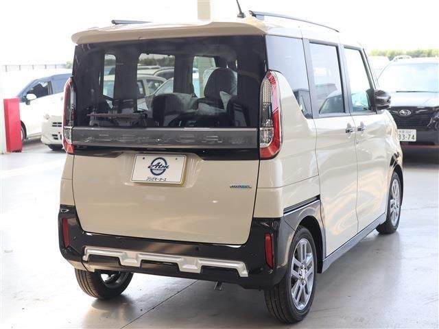 MITSUBISHI DELICA MINI 2025