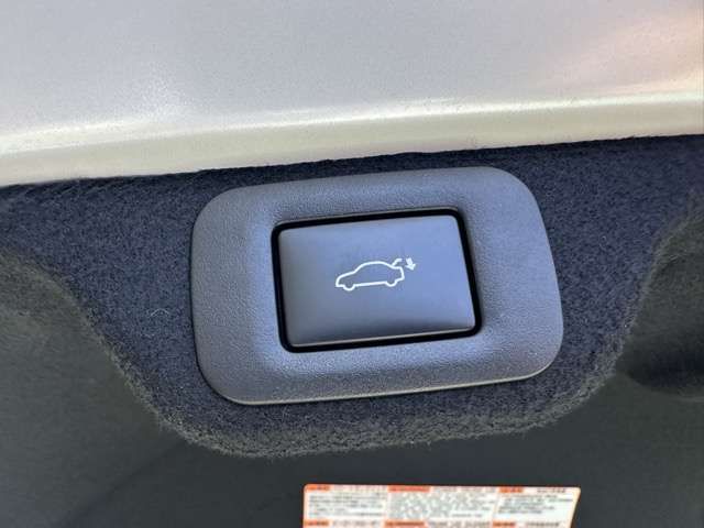 TOYOTA CROWN CROSSOVER 2023