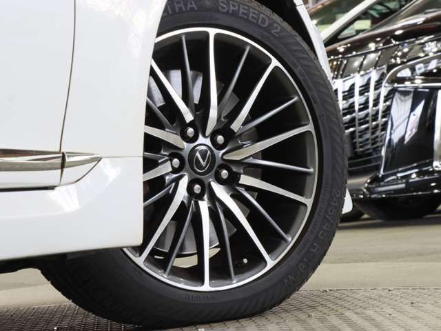 TOYOTA LEXUS LS600h 2013