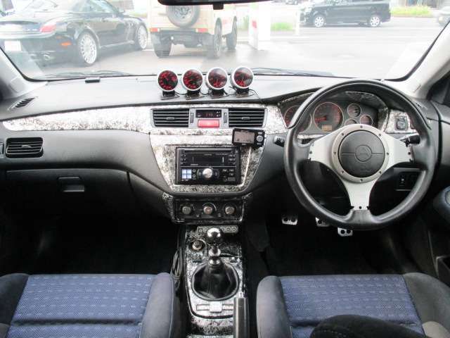 MITSUBISHI LANCER  4WD 2003