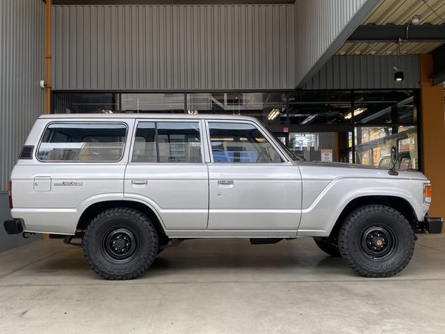 TOYOTA LANDCRUISER van 1986