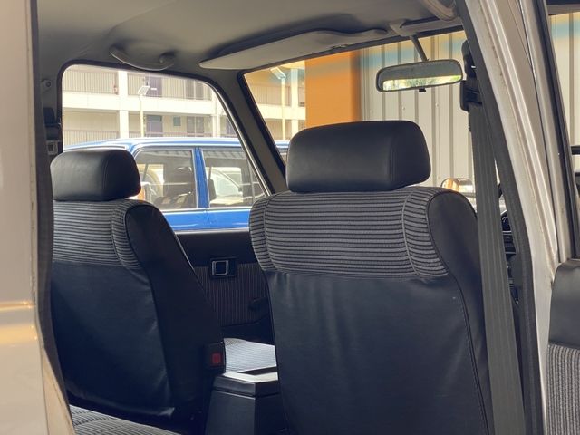 TOYOTA LANDCRUISER van 1986