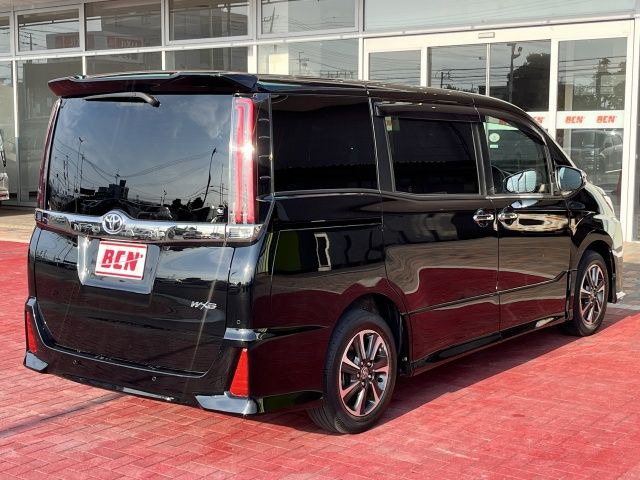 TOYOTA NOAH 2020