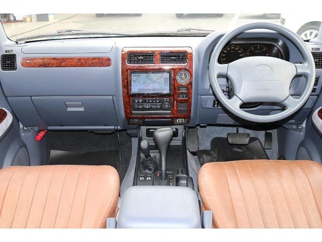 TOYOTA LANDCRUISER PRADO 2001